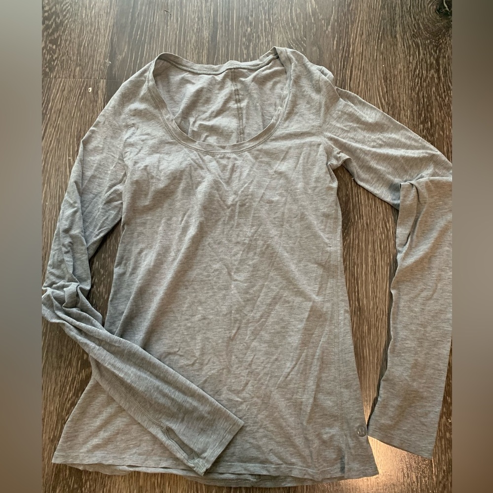 Lululemon top